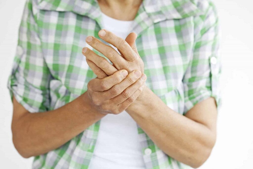 درمان تورم و درد ناگهانی دست