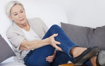 علت خستگی پاها از زانو به پایین